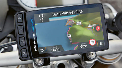 BMW Motorrad ConnectedRide Cradle | BMW Motorrad