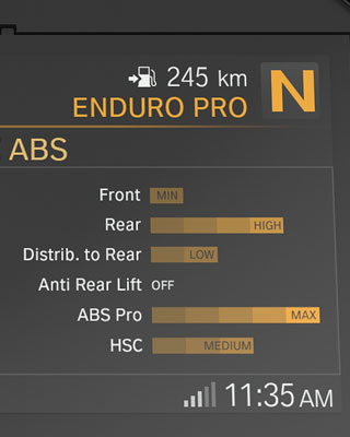 We see the Pro riding modes display in the TFT display.