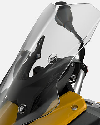 We see the windshield of the BMW F 900 XR.