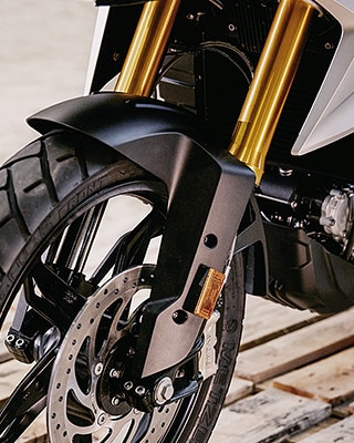 G 310 GS gold-anodised upside-down fork.
