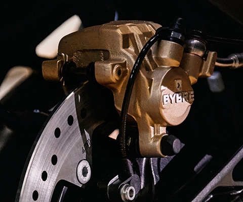 G 310 GS gold brake callipers