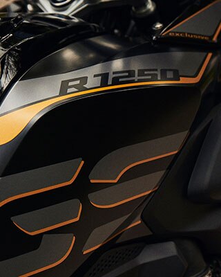 With Style Exclusive, the BMW R 1250 GS is even more expressive.