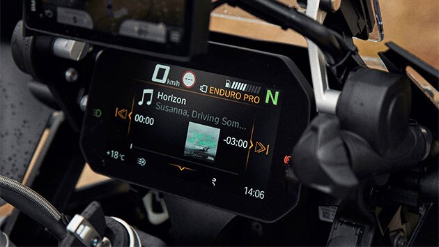 The BMW R 1250 GS with connectivity as standard.