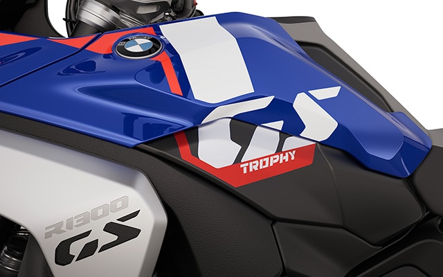 The “GS Trophy” inscription on the R 1300 GS Trophy from BMW Motorrad