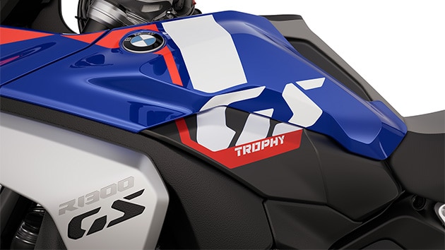 The “GS Trophy” inscription on the R 1300 GS Trophy from BMW Motorrad