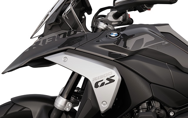 The “Triple Black” inscription on the R 1300 GS from BMW Motorrad