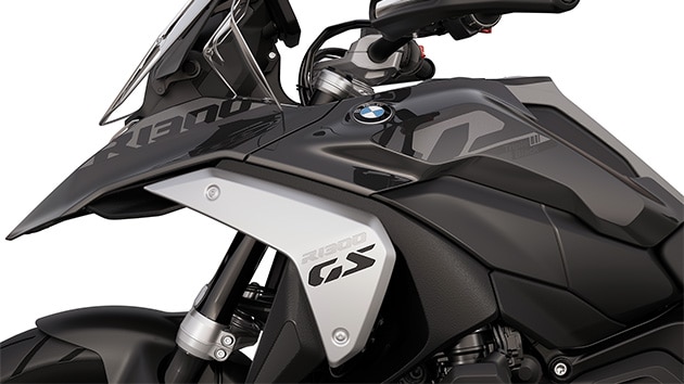 The “Triple Black” inscription on the R 1300 GS from BMW Motorrad