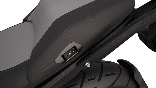 Seat heating on the BMW R 1300 GS Triple Black
