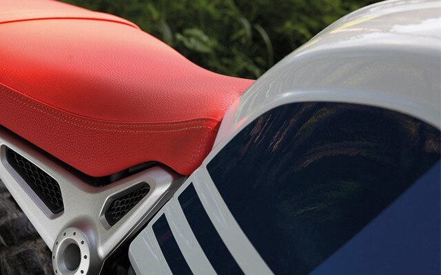 R nineT Urban G/S red colour scheme
